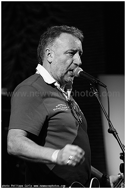 Peter Hook & the Light