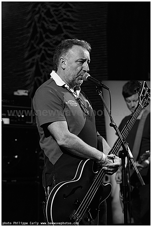 Peter Hook & the Light