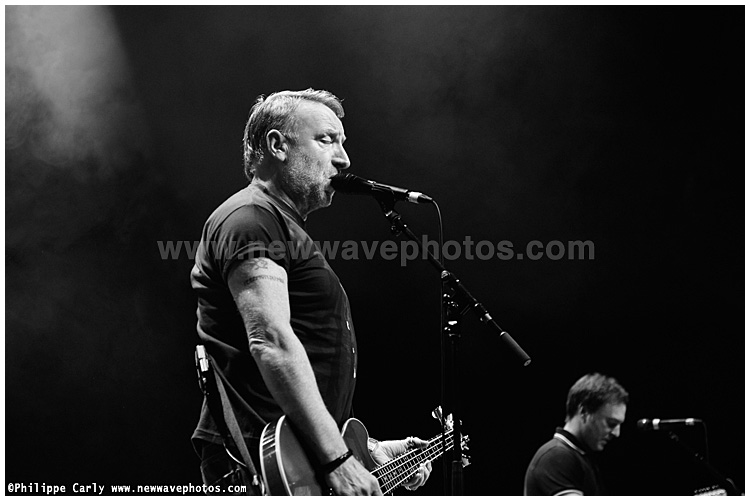 Peter Hook & the Light