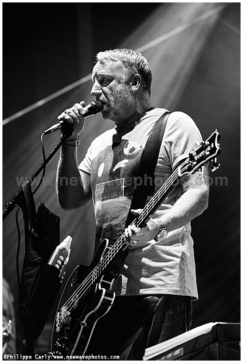 Peter Hook & the Light