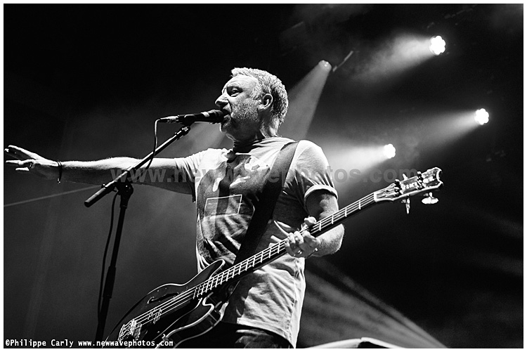 Peter Hook & the Light