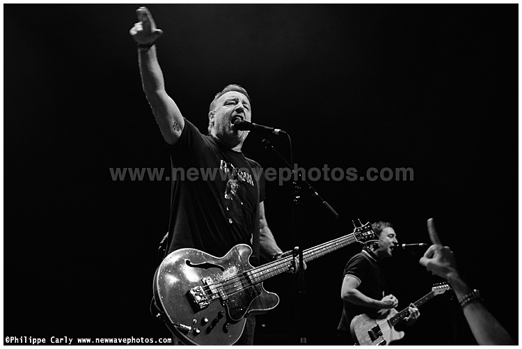 Peter Hook & the Light