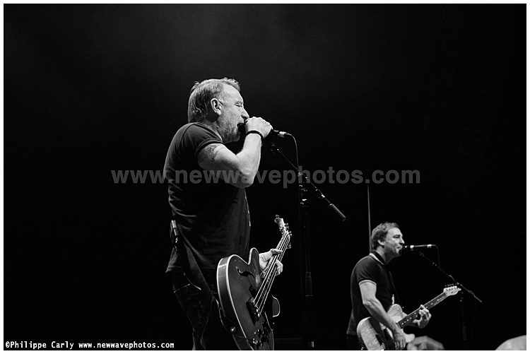 Peter Hook & the Light